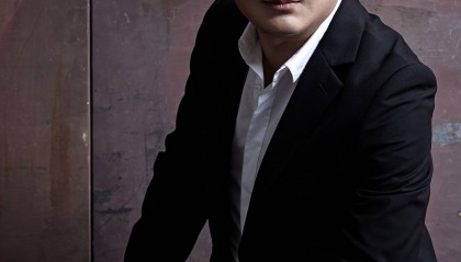 当军魂遇上旋律 包胡尔查与《寸土》的音乐美学