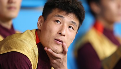 热议武磊伤退：国足官方应给出情况说明 是不是要问责？