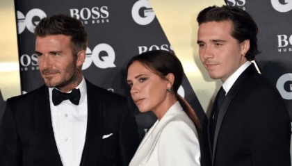 考古|小贝俩儿子恋上同一个女人,原来贝克汉姆家族关系破裂竟是因为她!