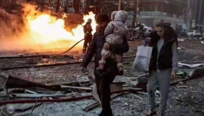 70枚导弹从天而降，乌军多名高官被撤，普京报复太狠，美毫无办法