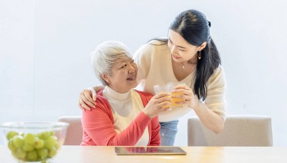 有钱不能让儿子知道?这届老人不再相信“养儿防老”