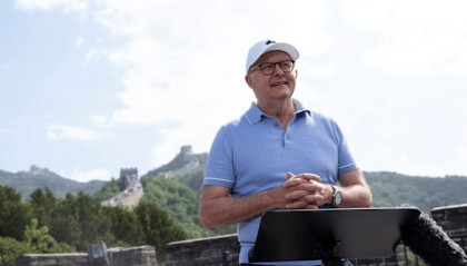 阿尔巴尼斯访华期间游览长城并发表讲话：与中方保持积极关系符合国家利益