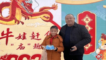 牛娃赶集 “庙”趣横生——东坡区富牛小学举办迎元旦Q币市场活动