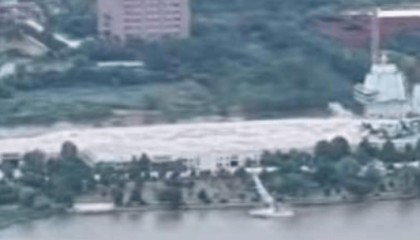 谜一样的舰岛！中国12万吨核航母外形曝光，比美国福特号更先进？