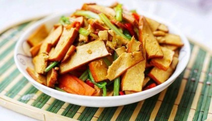 家常美味秘籍：芹菜香干炒制全攻略