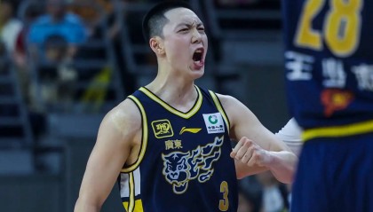 胡明轩关键2罚不中 常规赛罚球命中率高达88.5%