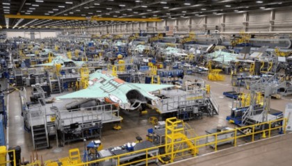 无法面对噩耗，十几名美空军上将警告特朗普政府，空战优势要丢了