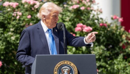 不要了!中方拒买英伟达芯片,美政府突然翻脸了,逼37国对华征税100%?性质十分恶劣