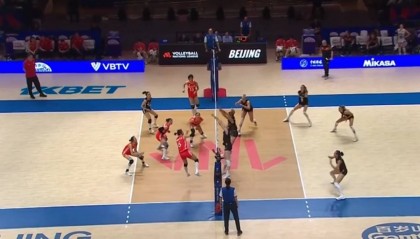 新阵容亮相！中国女排完胜比利时，斩获世界女排联赛开门红