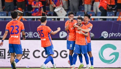 热议泰山6-0国安：塞蒂恩自作孽 国安踢出一场事故