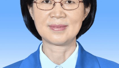 沈莹连任