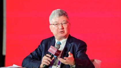 半两财经｜朱民：金融业AI依赖度持续提升，对监管提出新挑战