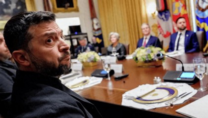 轮到俄罗斯割地求和了?莫斯科打算二换一,泽连斯基能答应才怪!