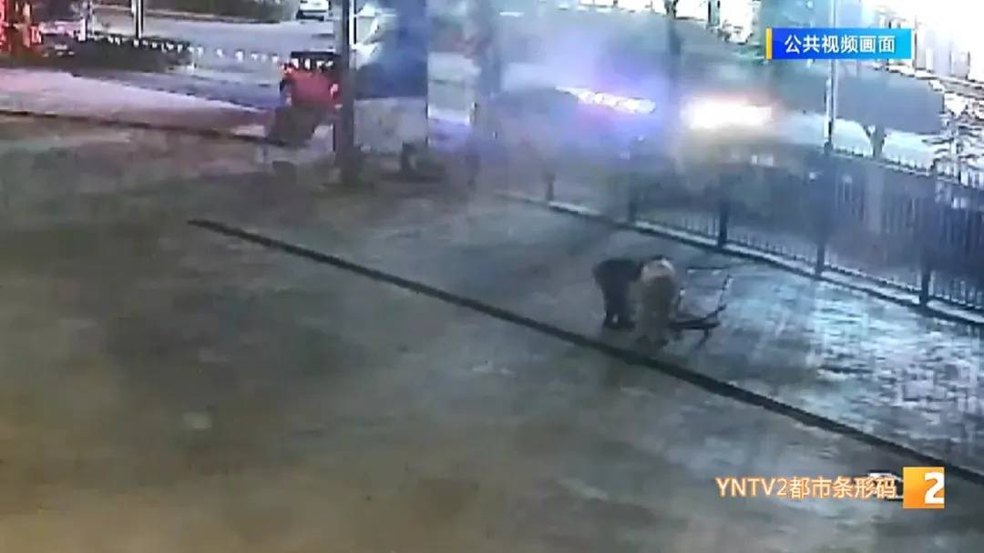 过程不到2分钟！深夜母子潜入建设中的加气站……