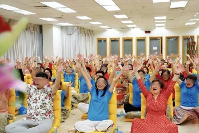 国内最大“灵修”骗局覆灭！上万人被洗脑，数十亿血汗钱被卷走……