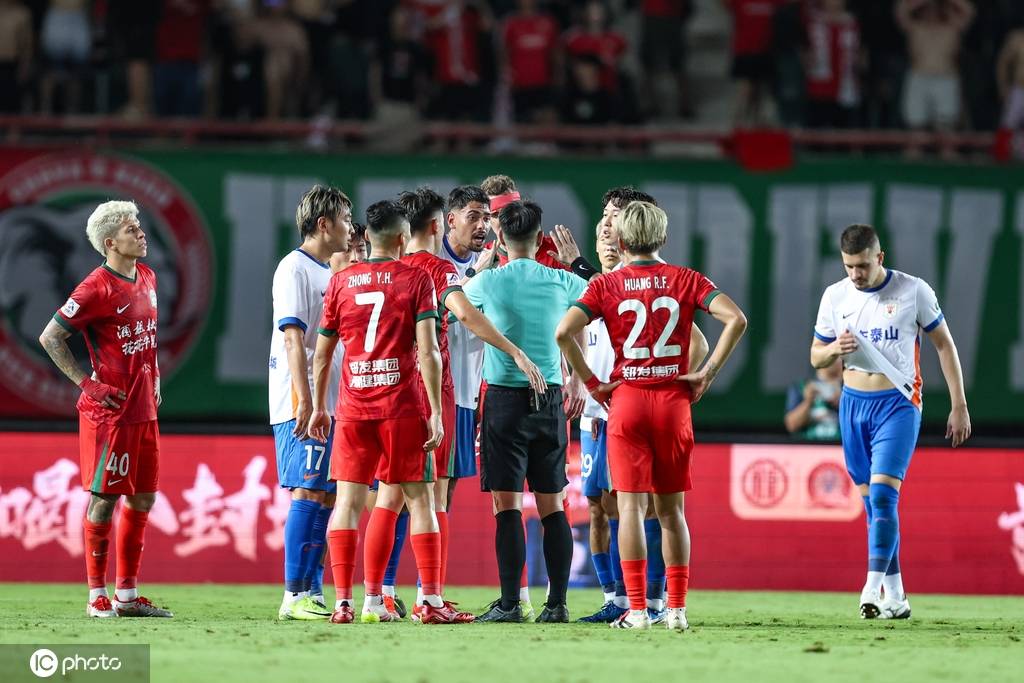 2球领先被追平！中超-泽卡双响彭欣力染红 泰山2-2河南