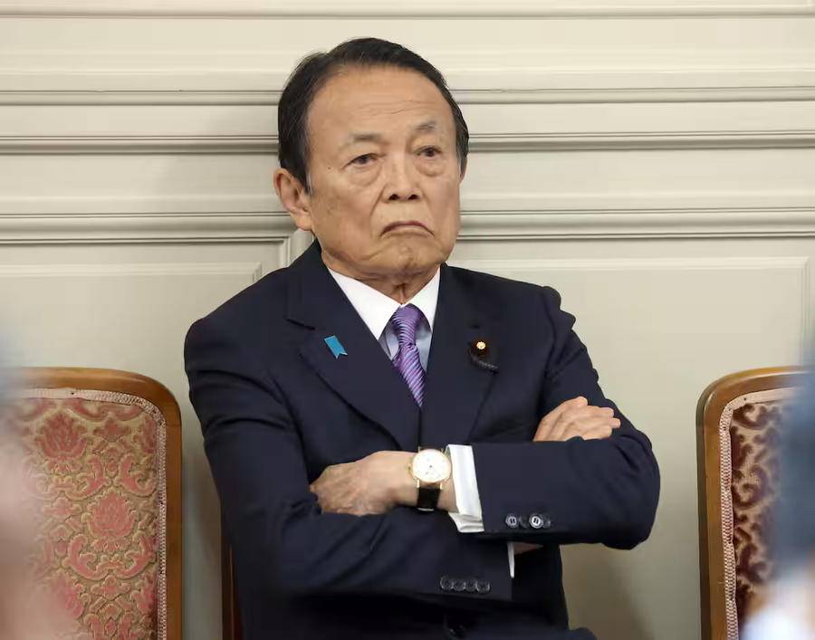 自民党在参议院选举惨败后，麻生太郎想把石破茂拉下马