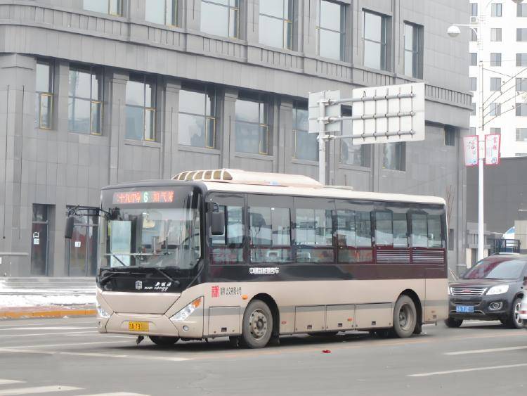 “早中晚高峰禁止老年人免费乘车”，为何公布三天就取消？