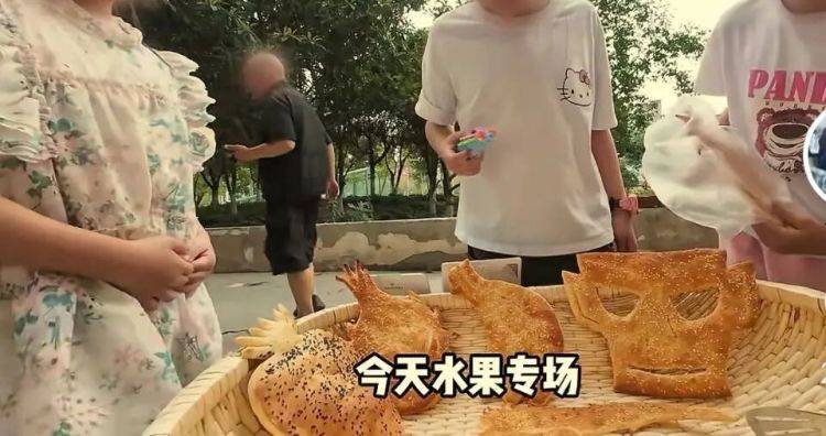 “东风-5C烧饼，吸引范围覆盖全网！”