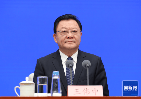 广东省长王伟中赴任内蒙古，中央委员孟凡利任广东省政府党组书记