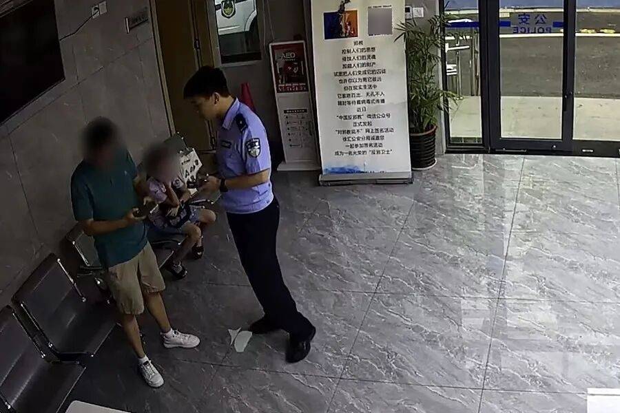 突然群发！大批上海市民收到警方短信！全市爆火网红已被锁定...有爸爸因孩子违规被罚款