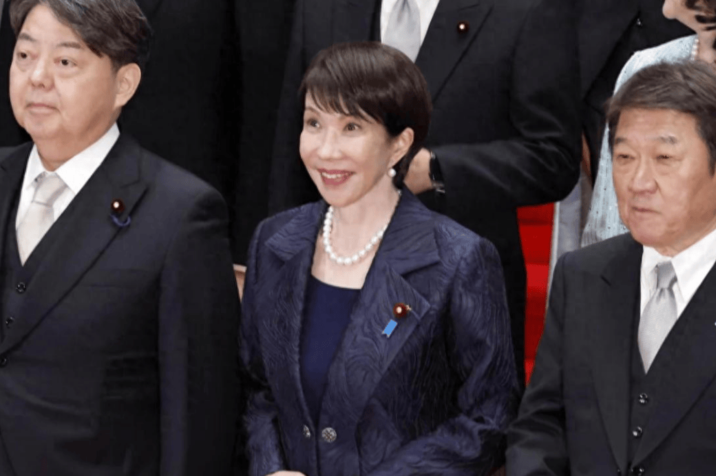 高市早苗妄言台海，中方大白话“掉脑袋警告”，日本舆论两次破防！