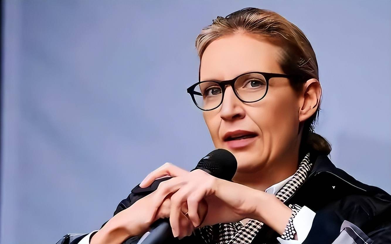 在德国大出风头的魏德尔，只是伪装极右翼？两次选择尽显“妥协”！